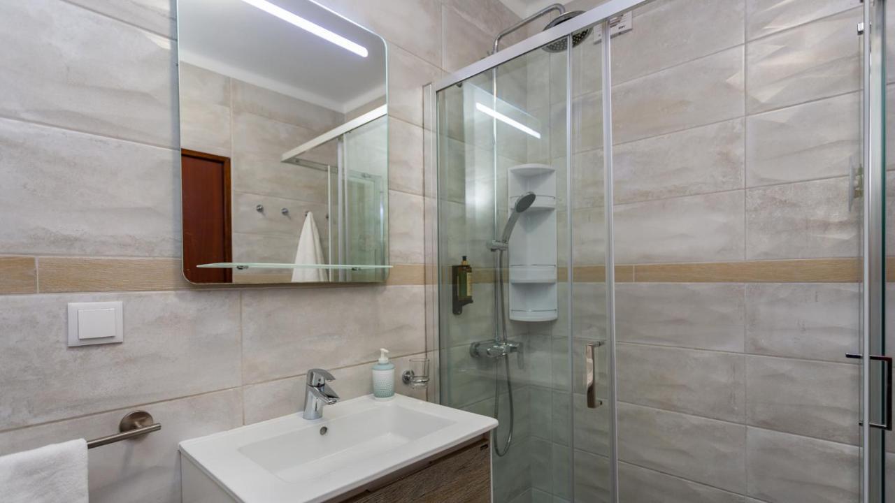 פורטימאו Comfort 1Bdr Apartment W/Pool By Lovelystay מראה חיצוני תמונה